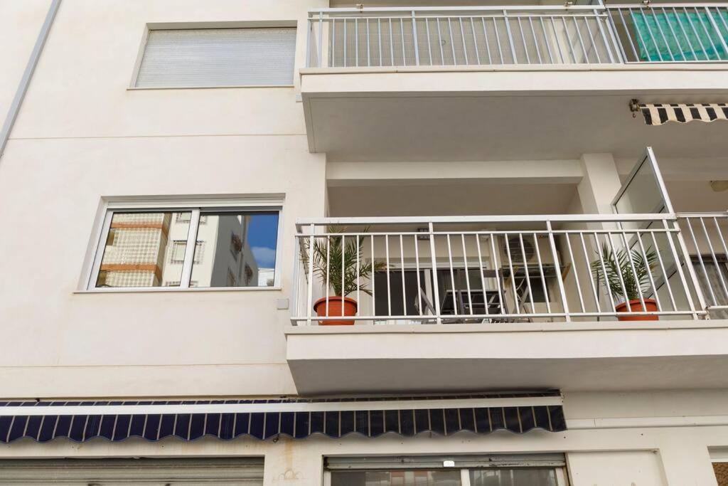 Cozy Apartment, Very Fresh At Playa De Gandia Eksteriør billede